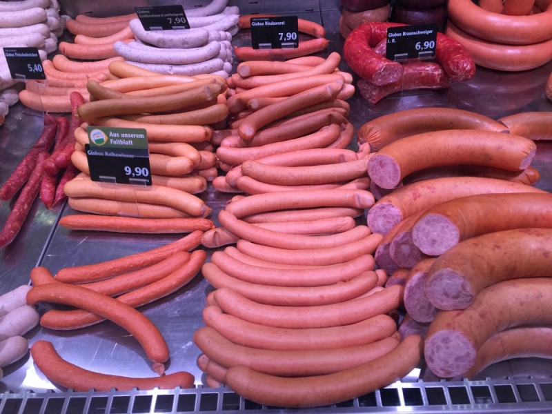 vitrine--min_sausages_meat_butchery-1069321